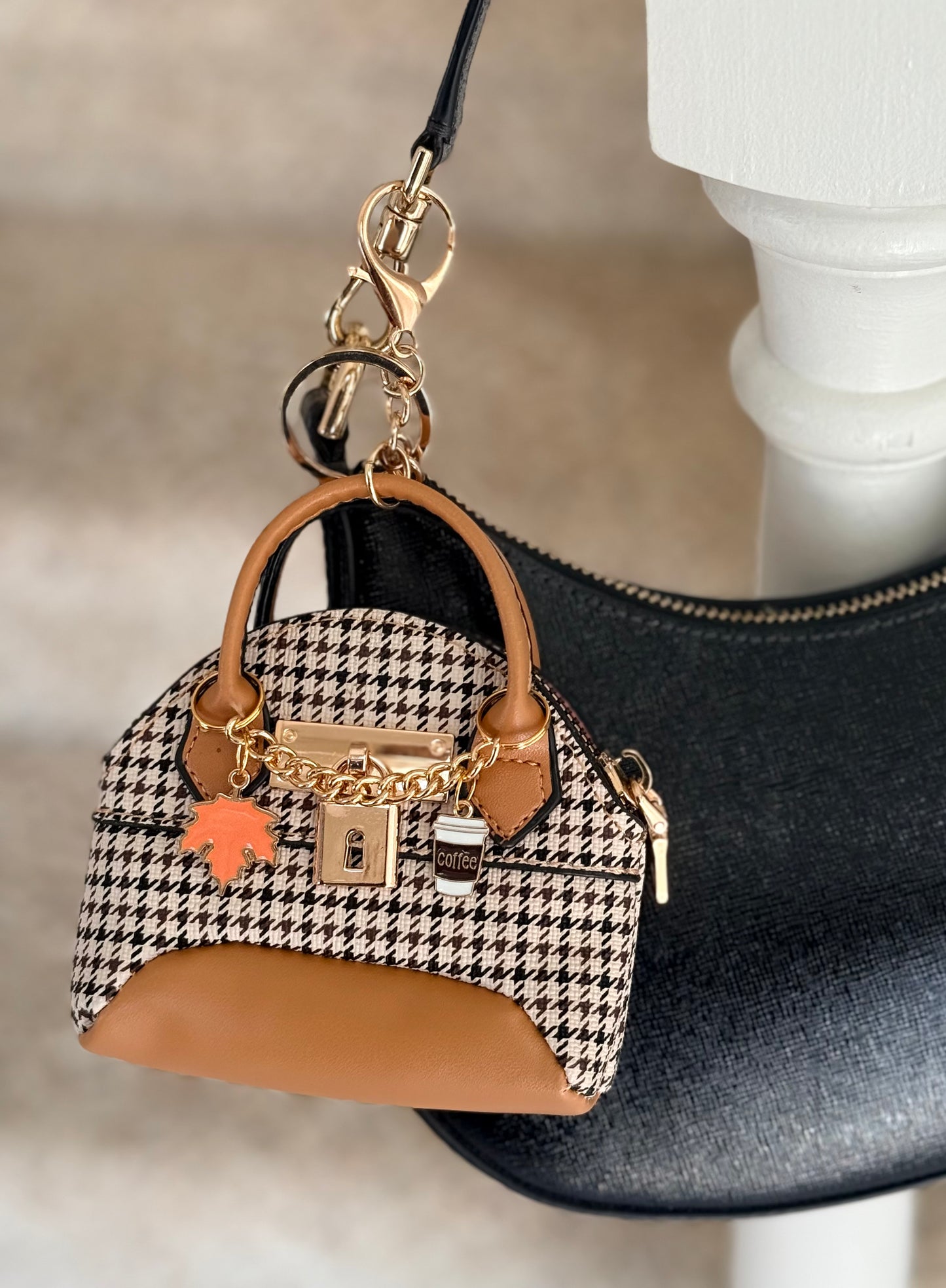 Houndstooth Fall Charm Tote