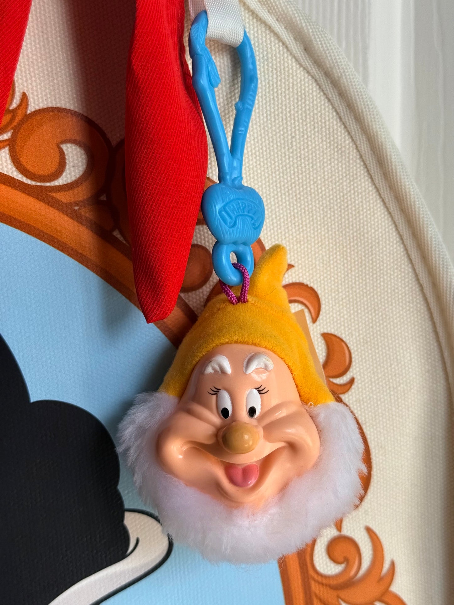 🍎✨Vintage Snow White & the Seven Dwarfs Bag Charms✨🍎